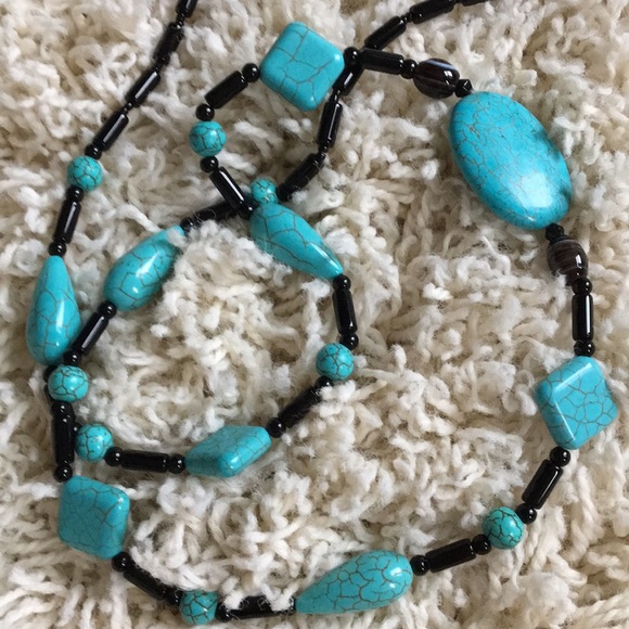 Beautiful handmade turquoise necklace - Picture 2 of 6